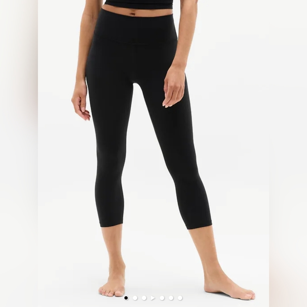 NWT Athleta Transcend High Rise Capri Size S/P In Black - Picture 6 of 8